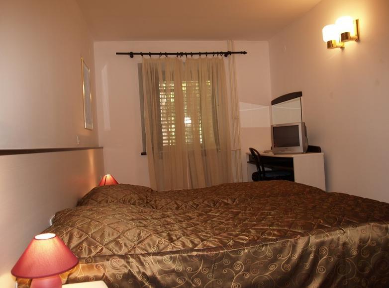 Double room - Nord side - Extra bed, park side